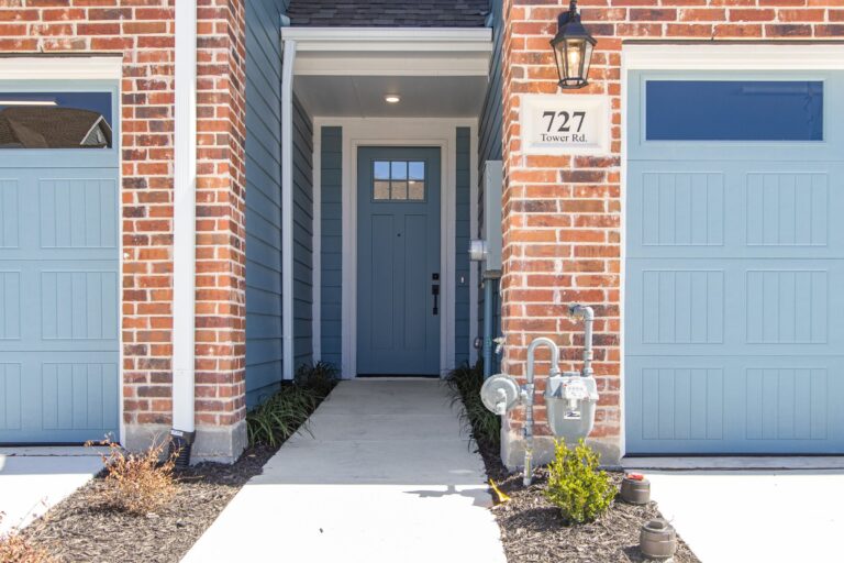 727 Tower Road