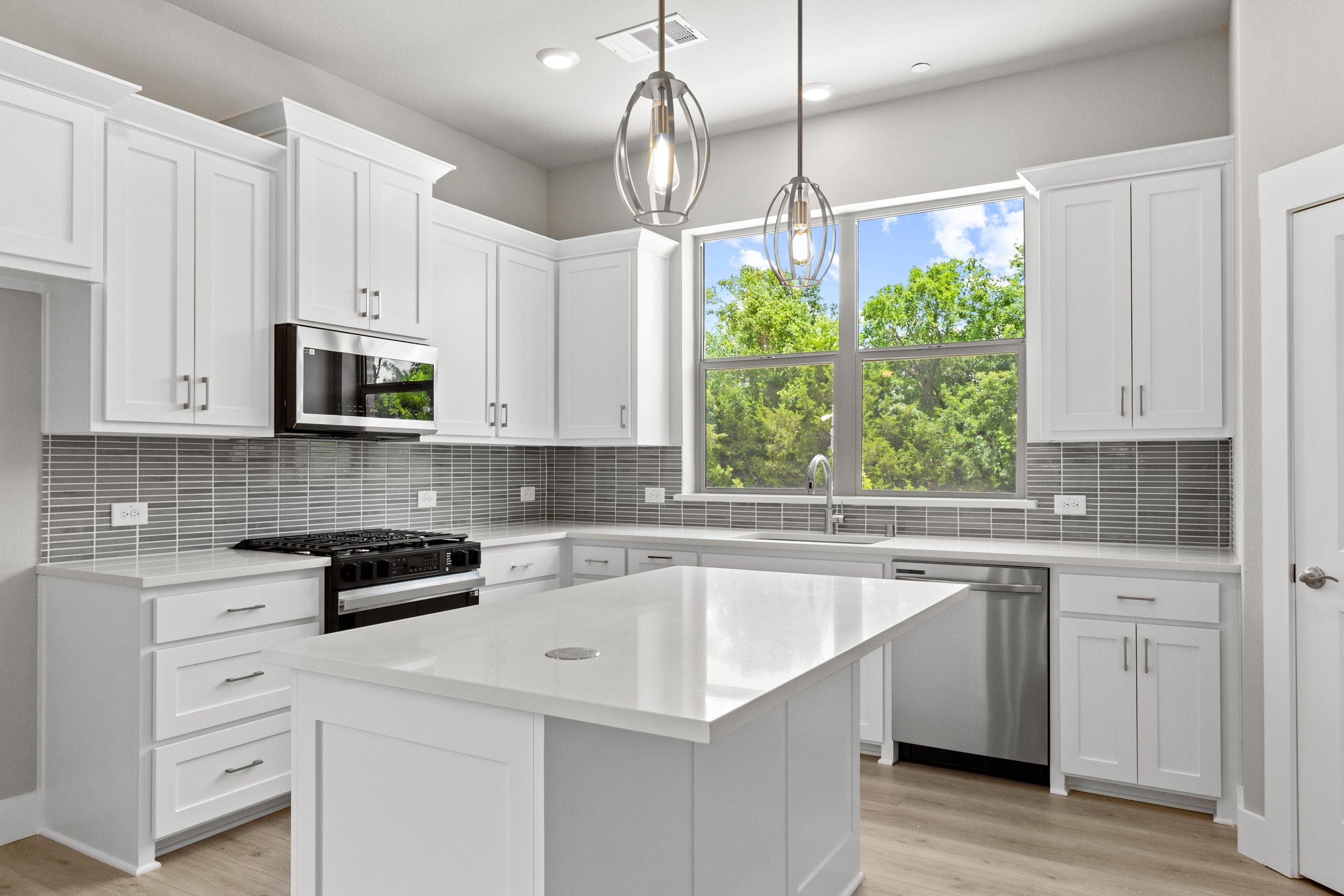 8517 Del Rio Trail